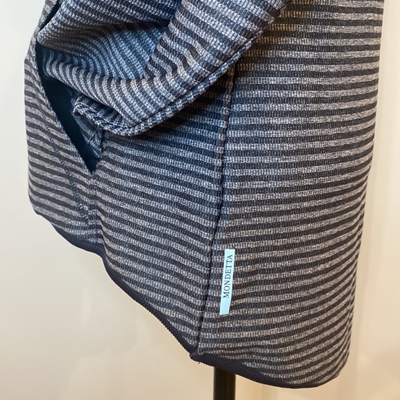 Mondetta cowl neck long sleeve drawstring hi lo kangaroo pocket top workout - Picture 5 of 9
